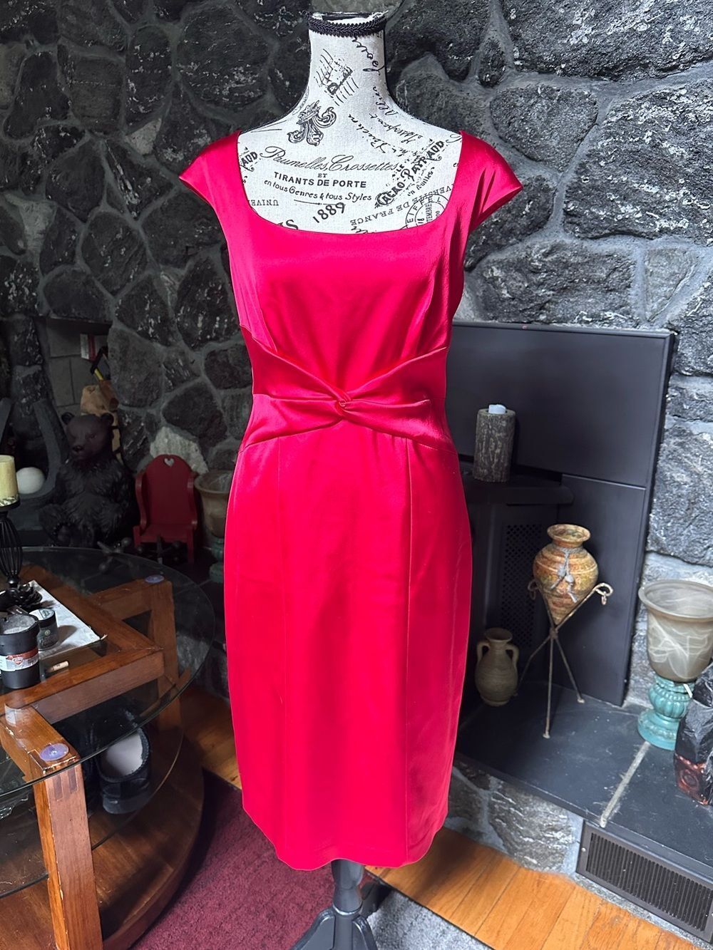 Elegant David Meister Dress with Twist Waist vibrant Red